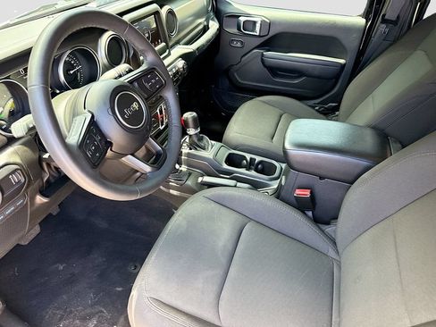 Used 2023 Jeep Wrangler Unlimited AWD/4WD image 25
