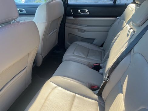 Used 2018 Ford Explorer Limited w/ Equipment Group 301A image 11