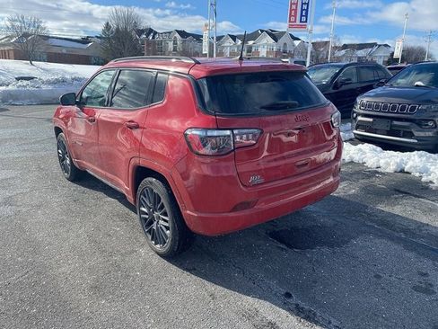 Used 2022 Jeep Compass Limited image 4