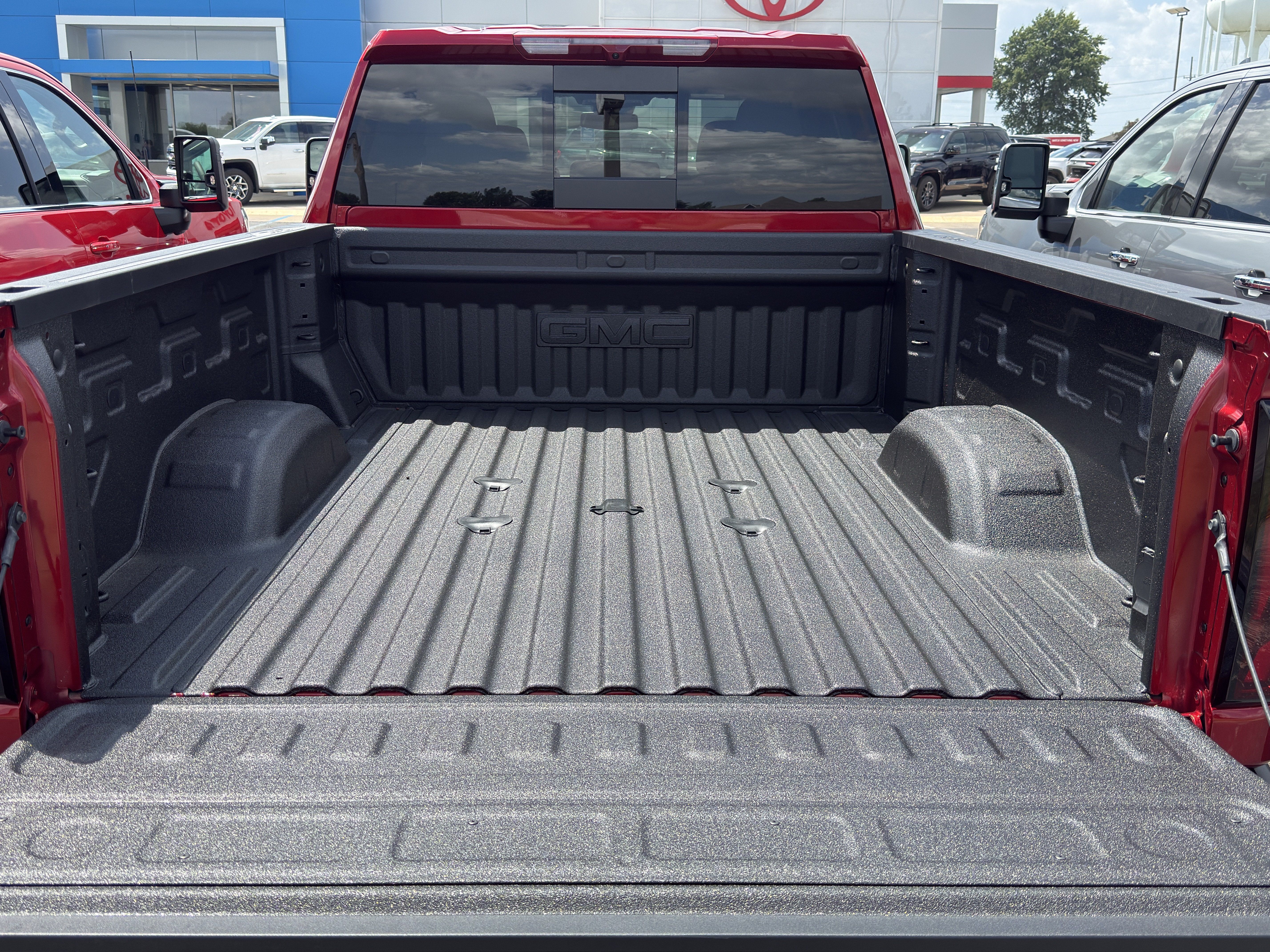 New 2026 GMC Sierra 3500 SLT w/ SLT Premium Package AWD/4WD image 11