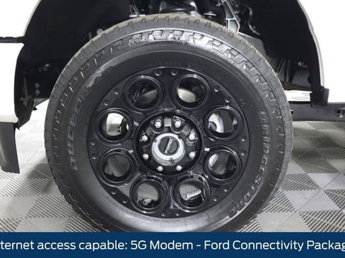 New 2026 Ford F350 Lariat w/ Black Appearance Package image 17