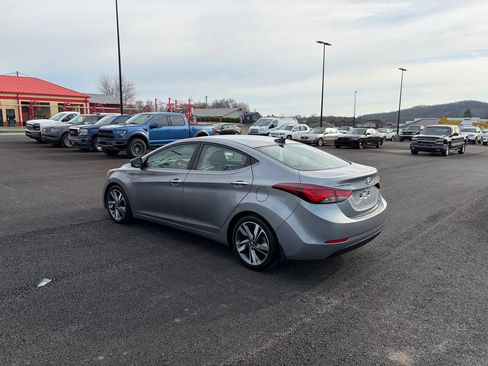Used 2015 Hyundai Elantra Limited image 5