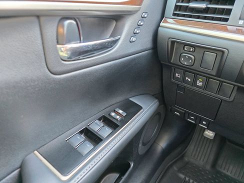 Used 2018 Lexus ES 350 w/ Ultra Luxury Package FWD image 19
