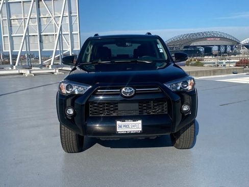 Used 2024 Toyota 4Runner SR5 Premium image 3