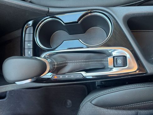 Used 2025 Buick Encore GX Preferred image 40