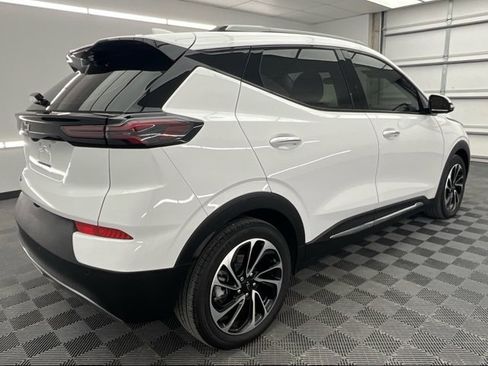 Used 2022 Chevrolet Bolt EUV Premier w/ Sun & Sound Package image 24