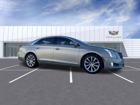 Used 2016 Cadillac XTS Luxury w/ Driver Awareness Package image 1