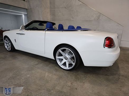 Used 2020 Rolls-Royce Dawn image 53