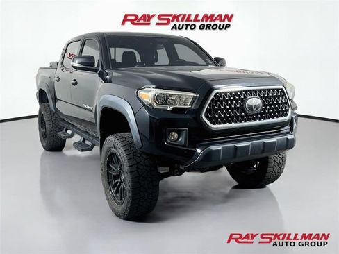 Used 2018 Toyota Tacoma TRD Off-Road AWD/4WD image 1