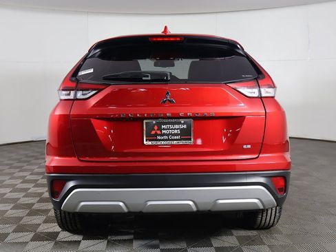 Used 2024 Mitsubishi Eclipse Cross SE image 12