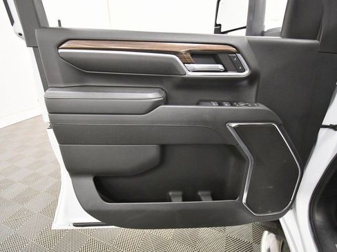 Used 2024 Chevrolet Silverado 3500 LT w/ Convenience Package image 12