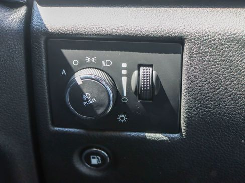 Used 2015 Jeep Grand Cherokee Limited w/ Trailer Tow Group IV RWD image 30