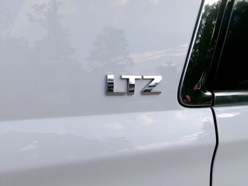 Used 2016 Chevrolet Tahoe LTZ AWD/4WD image 8