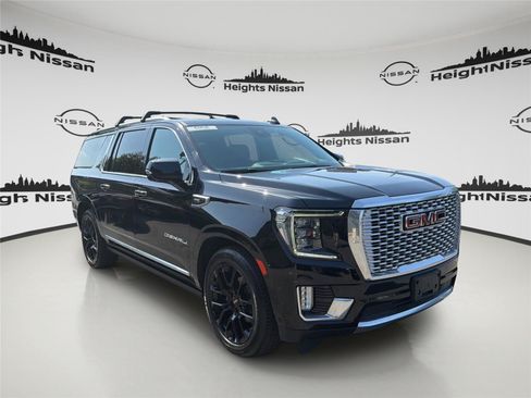 Used 2023 GMC Yukon XL Denali w/ Denali Reserve Package AWD/4WD image 7
