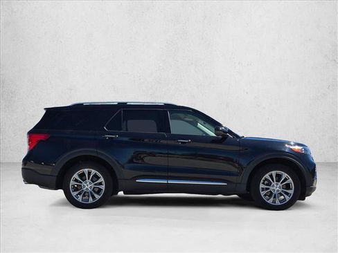 Used 2021 Ford Explorer Limited w/ Equipment Group 301A AWD/4WD image 4