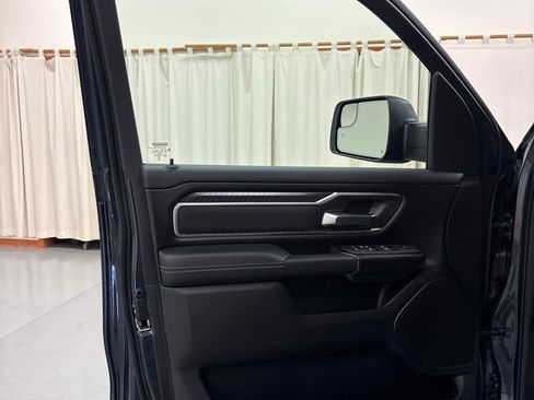New 2026 RAM 1500 4x4 Crew Cab image 17