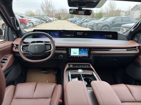 New 2026 Lincoln Navigator L Reserve AWD/4WD image 15