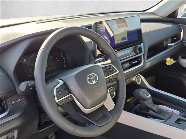 New 2026 Toyota Grand Highlander FWD image 3