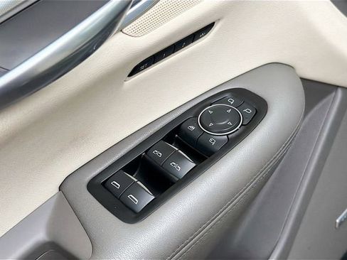 Used 2019 Cadillac XT5 Luxury image 18