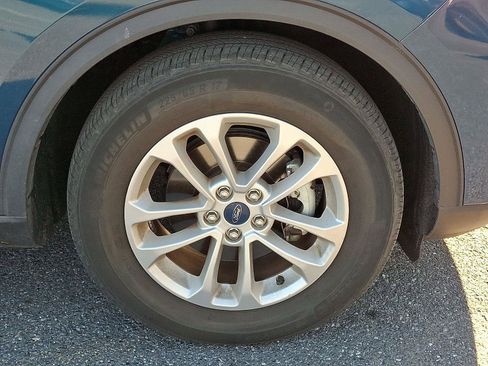 Used 2020 Ford Escape SE image 9