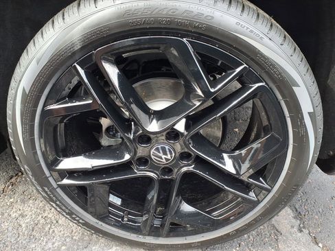 New 2026 Volkswagen Tiguan SE R-Line image 7