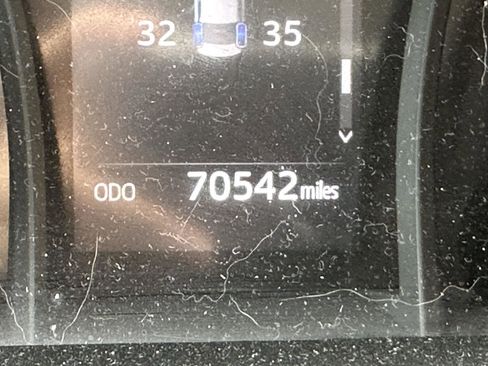 Certified 2021 Toyota Camry SE image 35