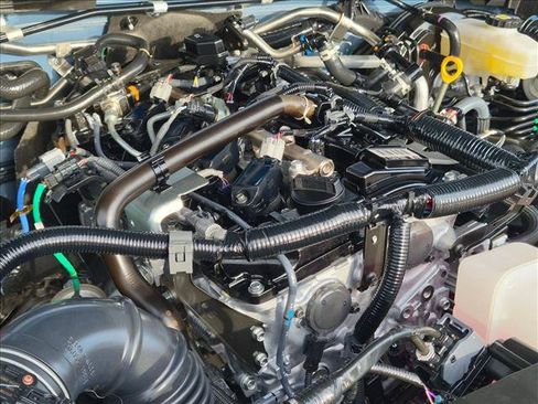 Certified 2025 Toyota 4Runner SR5 AWD/4WD image 21