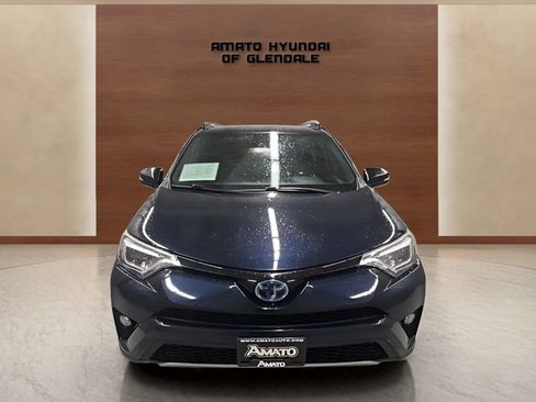 Used 2018 Toyota RAV4 SE AWD/4WD image 9