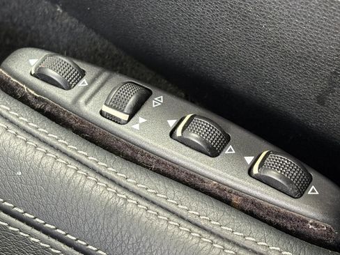 Used 2013 Mercedes-Benz E 350 Cabriolet image 22