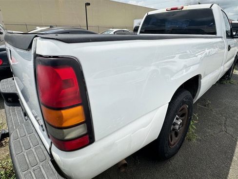 Used 2005 GMC Sierra 1500 W/T image 4
