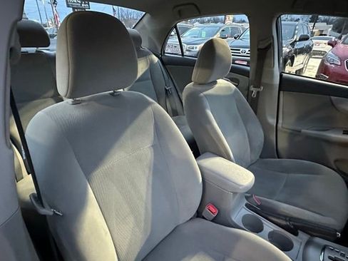 Used 2013 Toyota Corolla LE image 23