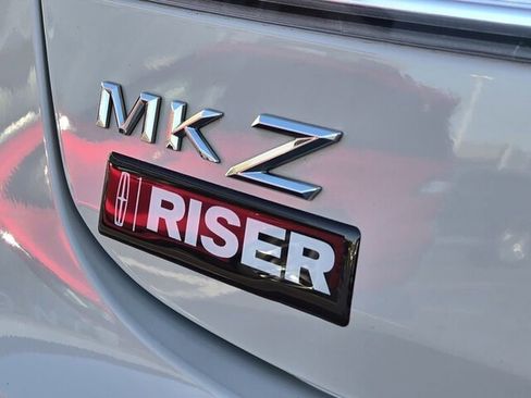 Used 2019 Lincoln MKZ Reserve FWD image 19