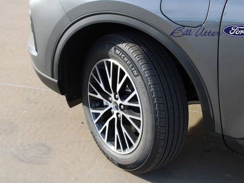 New 2025 Ford Escape SE image 5