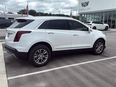 Used 2021 Cadillac XT5 Premium Luxury AWD/4WD image 3