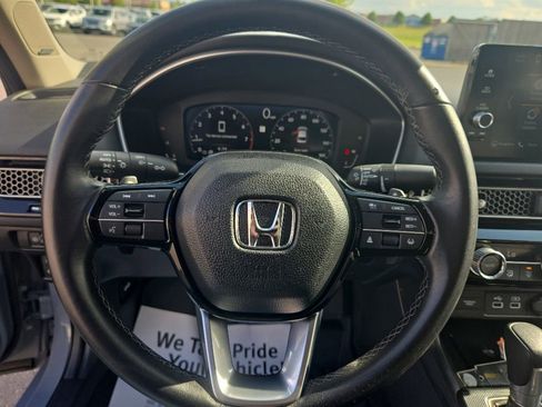 Used 2024 Honda Civic Touring image 13