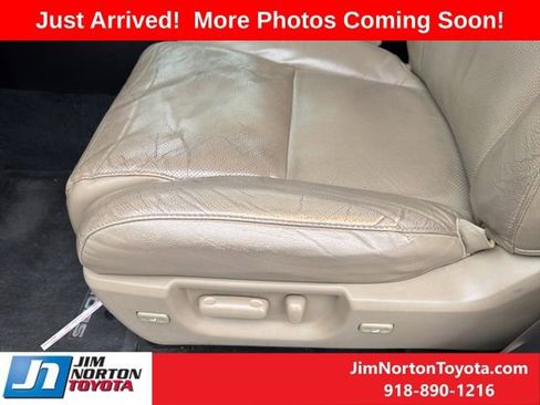 Used 2016 Toyota Sequoia Platinum image 8