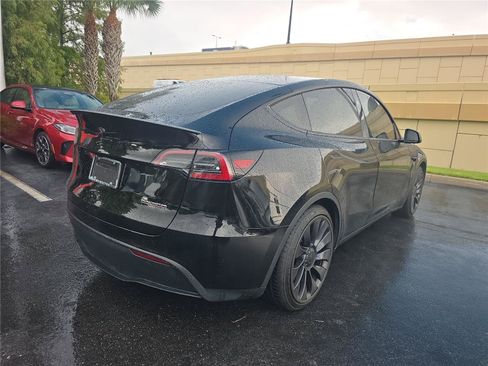 Used 2023 Tesla Model Y Performance AWD/4WD image 3