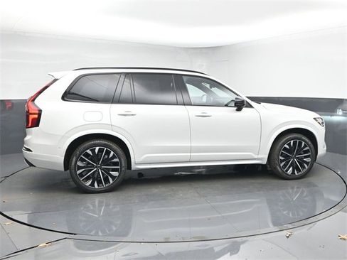 New 2026 Volvo XC90 B6 Ultra w/ Protection Package Premier image 8