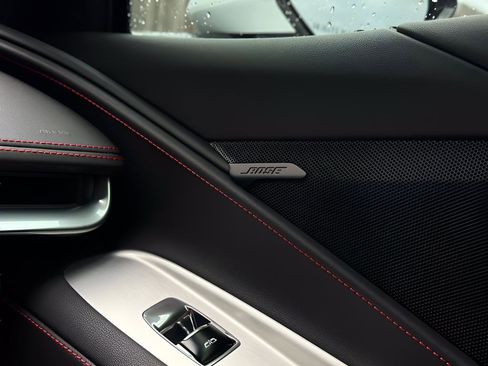 Used 2023 Chevrolet Corvette Stingray Coupe image 23