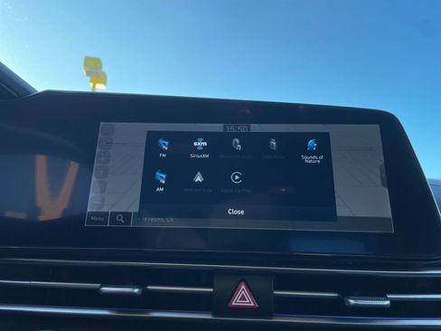 Used 2025 Hyundai Elantra Limited image 21