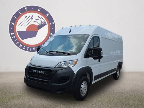 Used 2023 RAM ProMaster 2500 FWD image 2