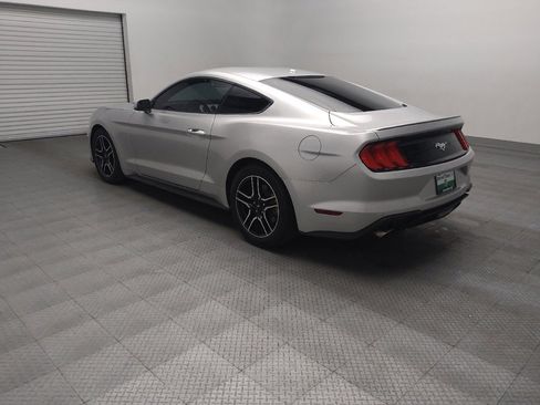 Used 2019 Ford Mustang Premium RWD image 3
