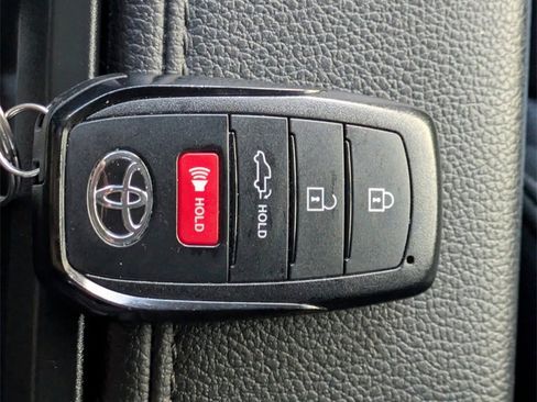 Used 2022 Toyota Tundra Limited image 31