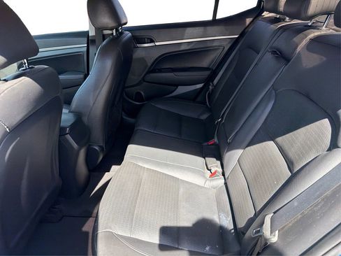 Used 2017 Hyundai Elantra Limited w/ Limited Tech Package 08 image 11