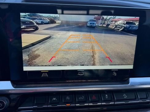 Used 2024 Chevrolet Silverado 1500 LT Trail Boss w/ Convenience Package II image 18