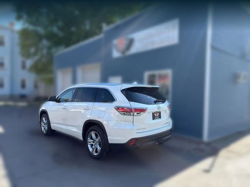Used 2014 Toyota Highlander Limited AWD/4WD image 5