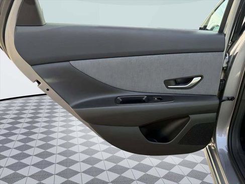 New 2026 Hyundai Elantra Limited image 29