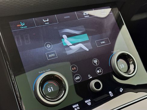 Used 2020 Land Rover Range Rover Velar R-Dynamic S image 17