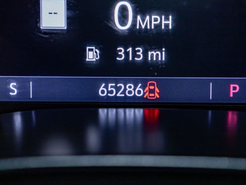 Used 2021 Chevrolet Colorado ZR2 w/ Colorado ZR2 Bison Edition image 19