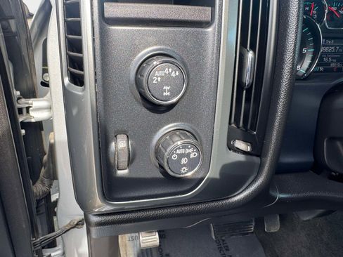 Used 2018 Chevrolet Silverado 1500 LT w/ All Star Edition image 24